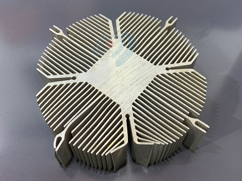 About Advantages of Extruded Aluminum Heat Sink